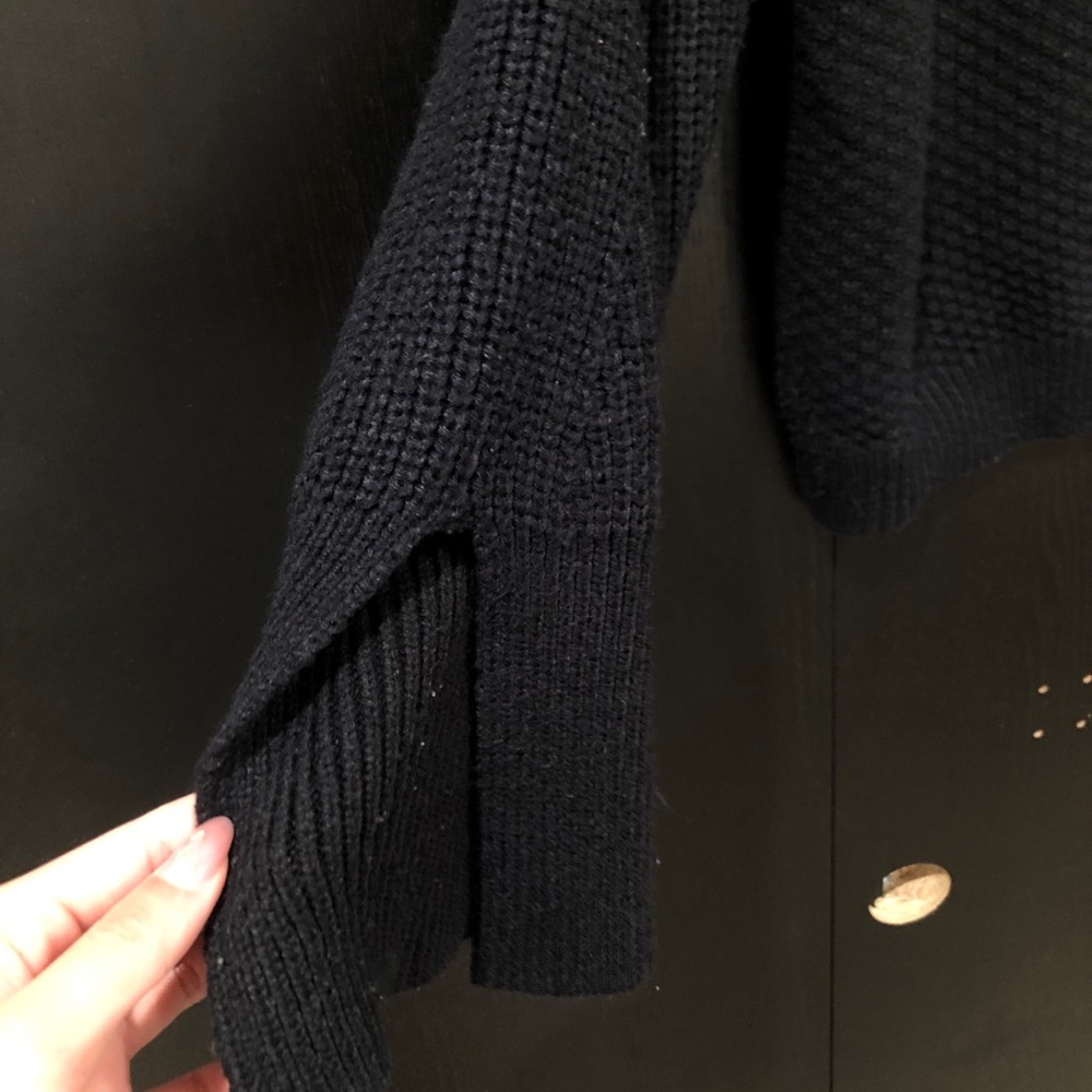 Sweater - Picture 4 of 4